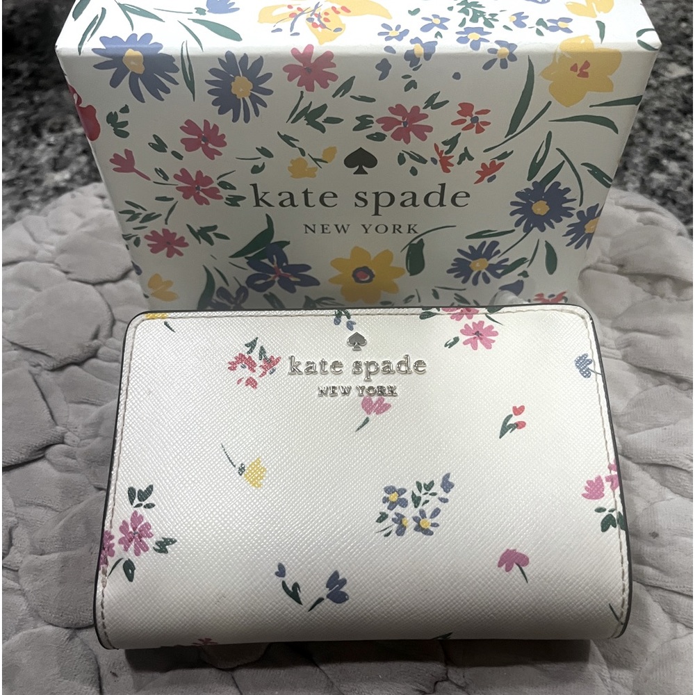 KATE SPADE Staci garden bouquet wallet
